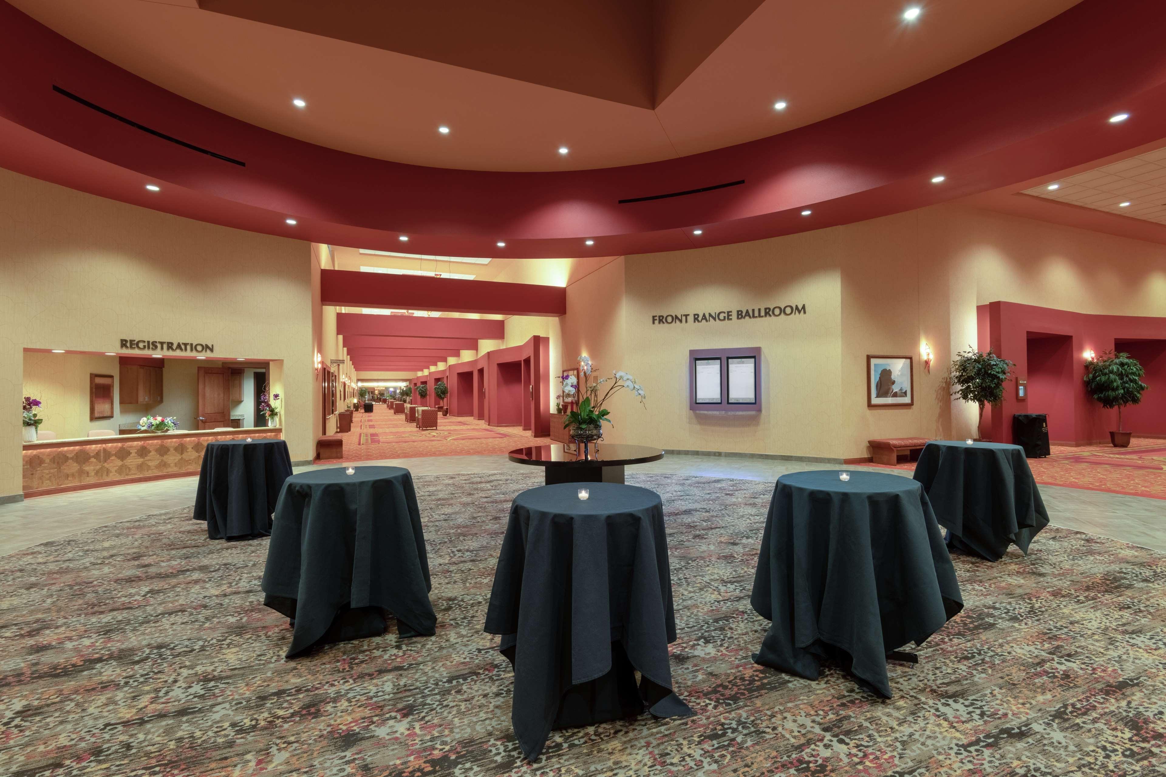 Embassy Suites Loveland Conference Center Exterior photo